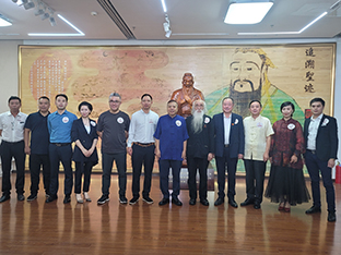 泽龙院长受邀参加山东省儒学发展促进会举办的儒商论坛暨文化产业项目发布会活动。