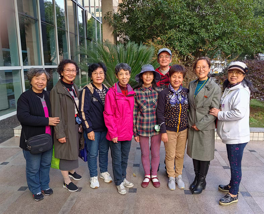 群友分享我跟十三的故事：从去年十月份开始就彻底扔掉了药罐头，改做十三推，严重失眠好了，肝囊肿也变小了，感恩公益大使周国英。