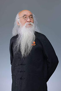 钱权德诚 立身济世 传承致远