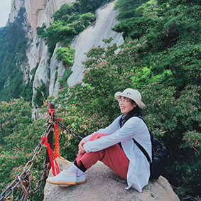 快乐老姐在十三推直播间分享救人经历：急救穴让晕厥阿姨快速苏醒